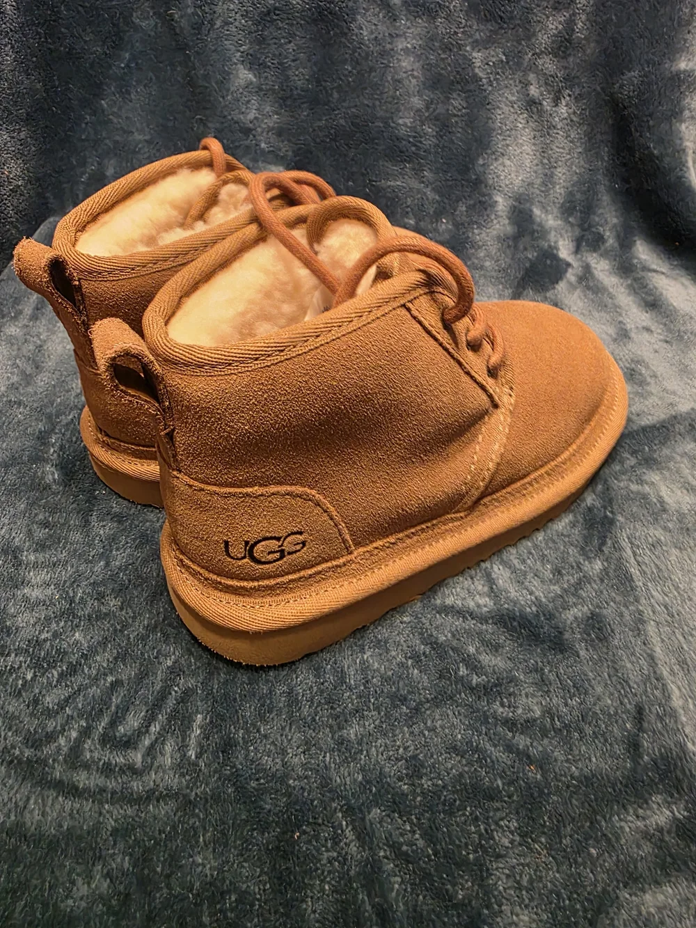 Size 13 UGG Kids Chestnut Suede Shearling-Lined Ankle Boots